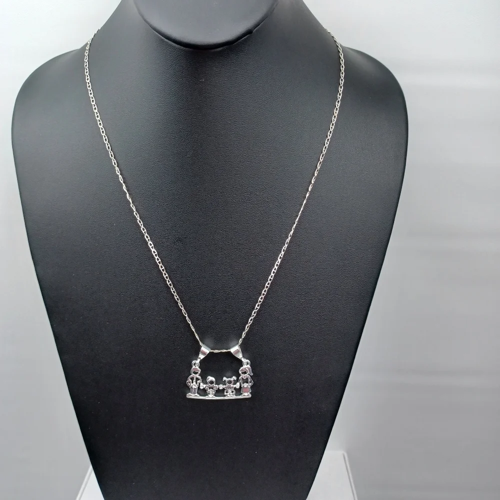 925 sterling silver Family‎ pendant necklace mom dad a boy and a girls